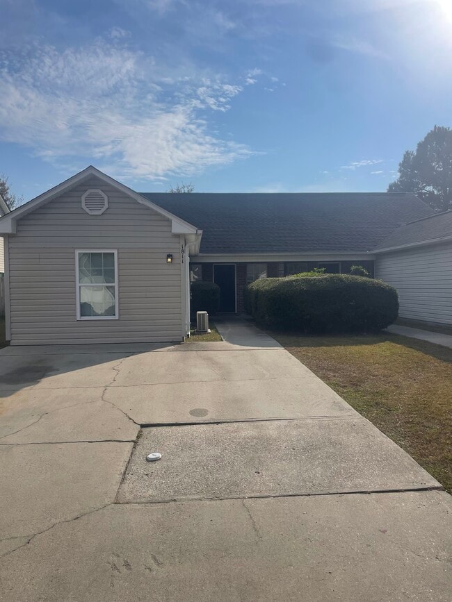 1811 Barberry Dr, Conway, SC 29526 - photo 2