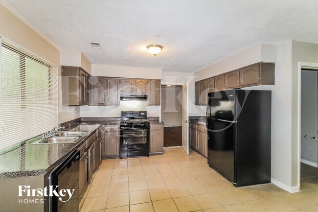 6719 Timbers E Dr, Lithonia, GA 30058 - photo 6