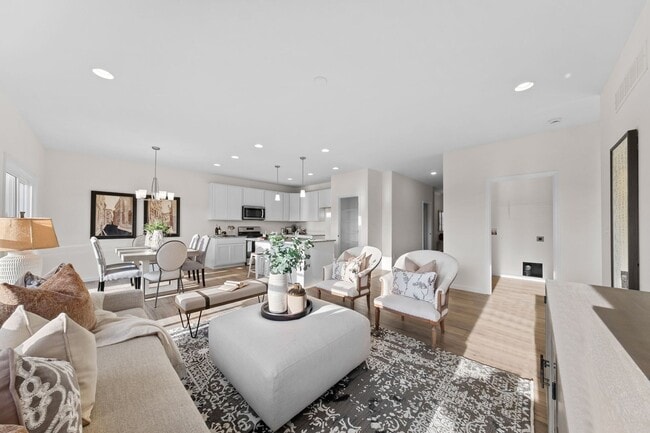 28905 Old Court Dr, Foristell, MO 63348 - photo 2