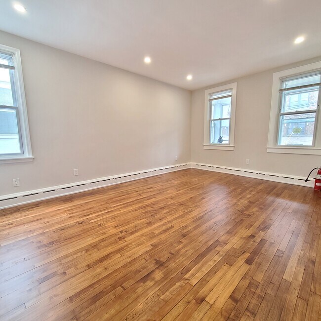 6115 Monitor Place unit 2nd Floor, West New York, NJ 07093 - photo 4