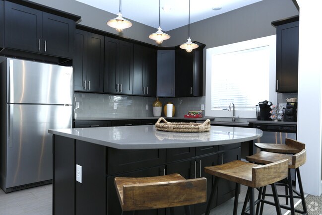 Morgan's Bluff, Sayreville, NJ 08879 - photo 3