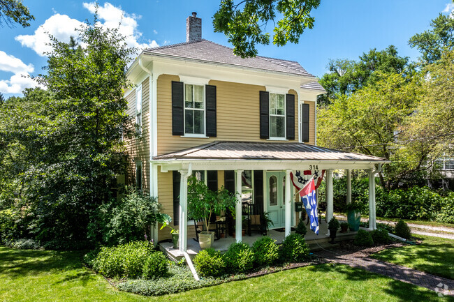 Some Salisbury Oaks homes date back to the 1800s.