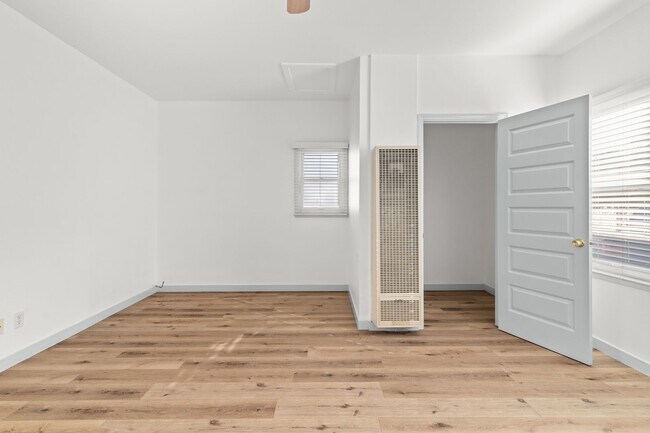 526 Magnolia Ave unit 11, Long Beach, CA 90802 - photo 7