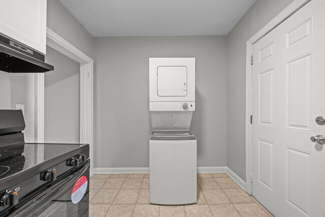 300 Chamberlain St unit B, Raleigh, NC 27607 - photo 4