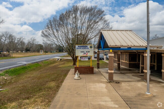 Hardin High School serves grades 9-12.