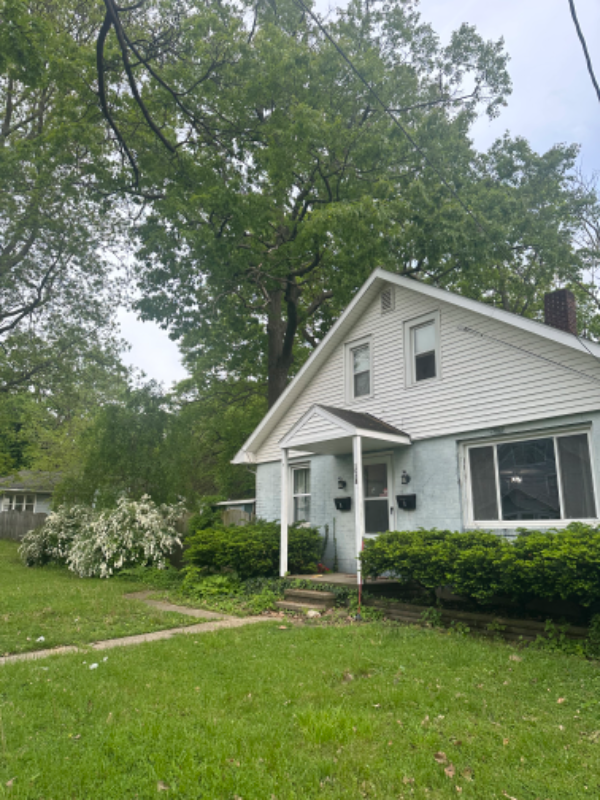 1028 Bement St Unit A, Lansing, MI 48912