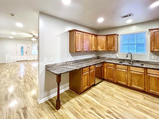 1065 Fair St SW, Atlanta, GA 30314 - photo 5