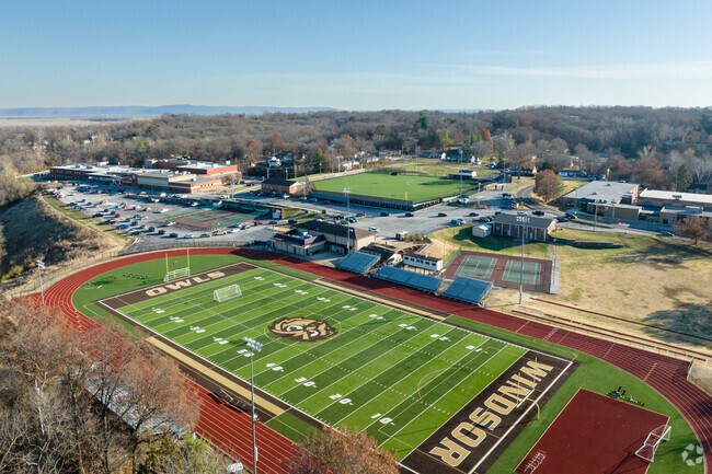According to Niche, Windsor High School has a 55% proficiency in reading.