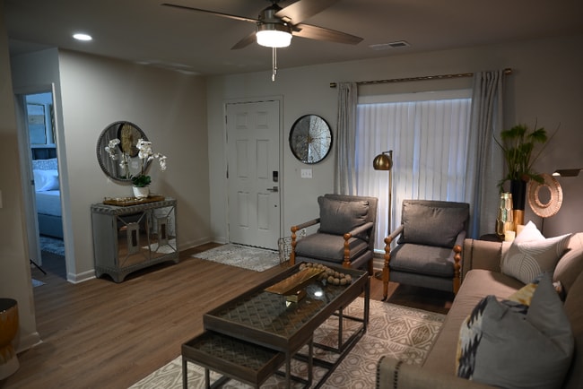 242 Lagrange St, Newnan, GA 30263 - photo 6