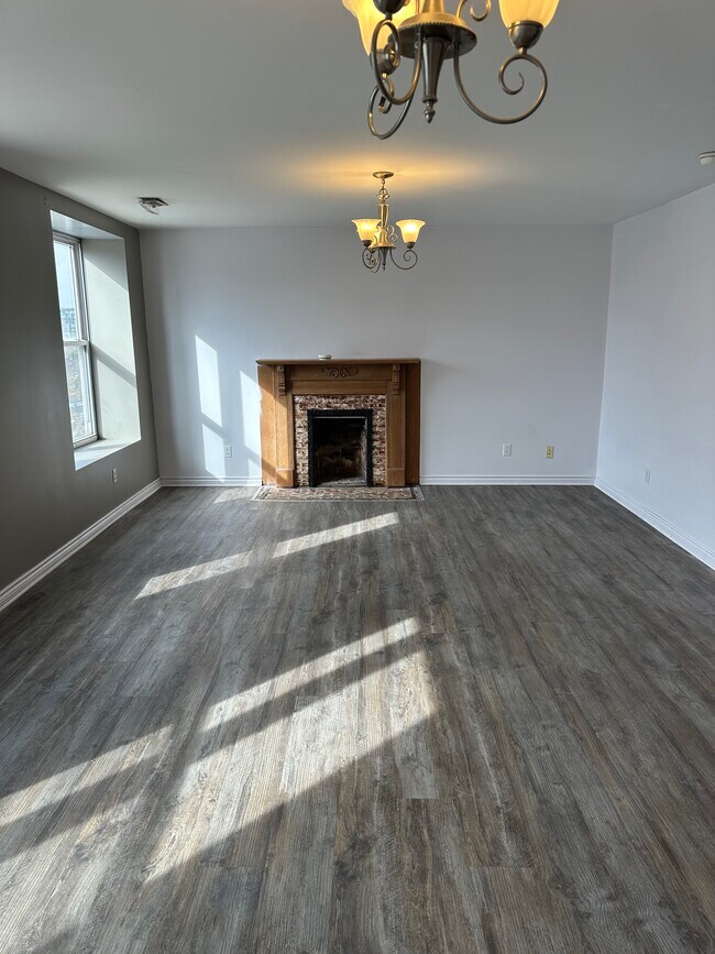 1323 Winchester Ave unit 1323, Ashland, KY 41101 - photo 2