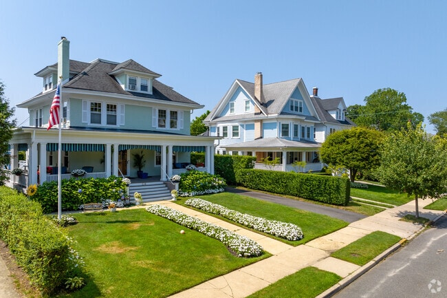 Large homes with perfect lawns are a common sight in Loch Arbour.