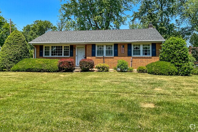 Modest ranch style homes are abundant in Witmer, and many have well kept lawns.