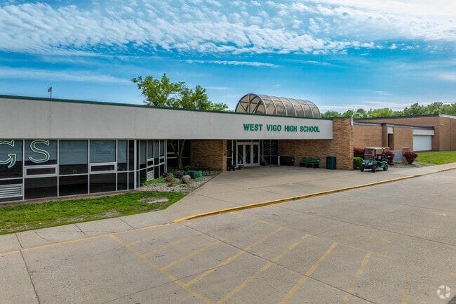 West Vigo High School receives a C-plus from Niche.