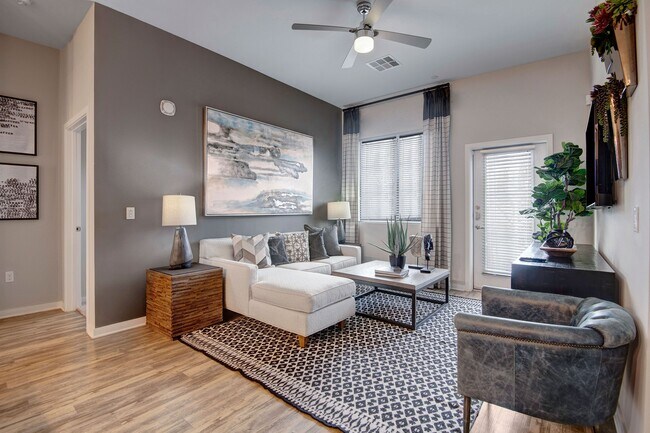 Park on Central, Phoenix, AZ 85012 - photo 4