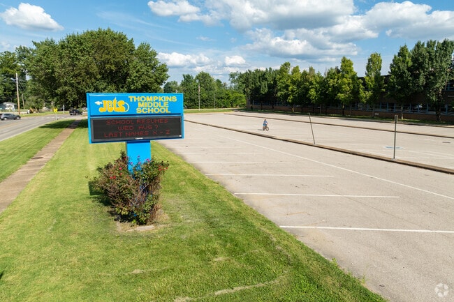 The student population of Thompkins Middle School is 616 and the school serves 6-8.