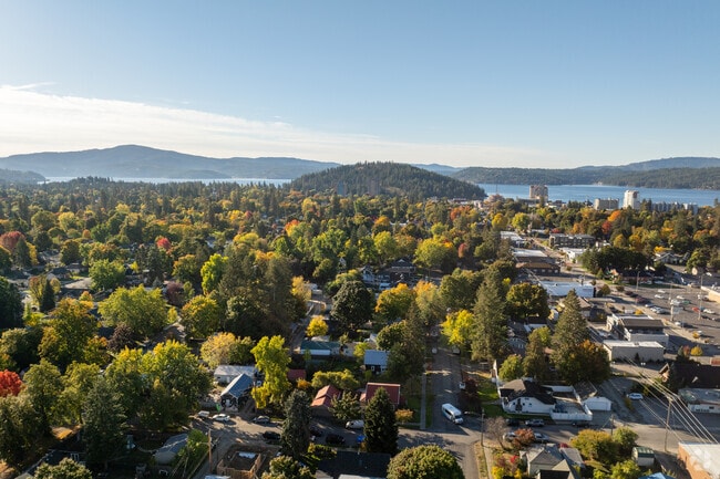 With easy access to both natural areas and the lively downtown, residents enjoy both options.