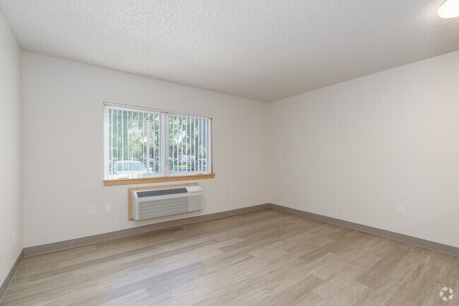 Holly Tree Village, Beaverton, OR 97005 - photo 5