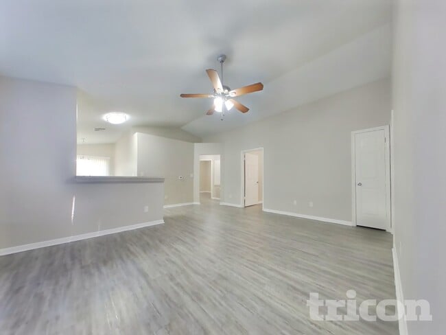 3114 Kelling St, Houston, TX 77045 - photo 3