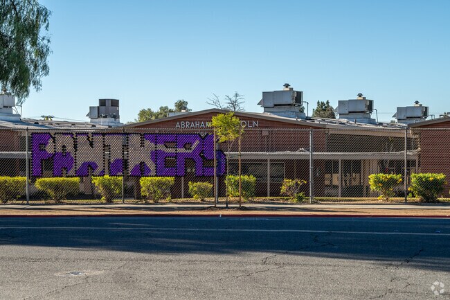 The courses at Lincoln High School encourage critical thinking and creativity.