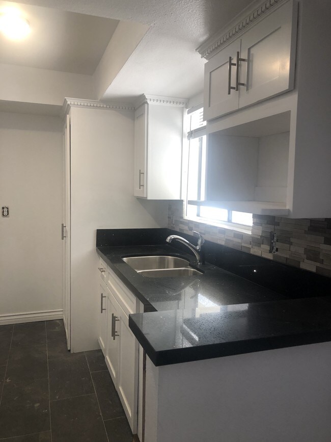 742 S Harvard Blvd unit 102, Los Angeles, CA 90005 - photo 4