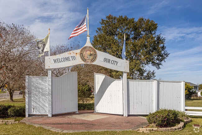 The town of Donaldsonville was founded in 1806.