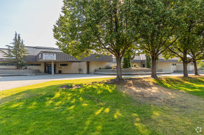 McLoughlin Middle School