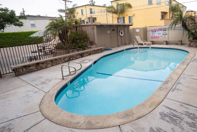 4667 Ocean Blvd unit ID1024451P, San Diego, CA 92109 - photo 6