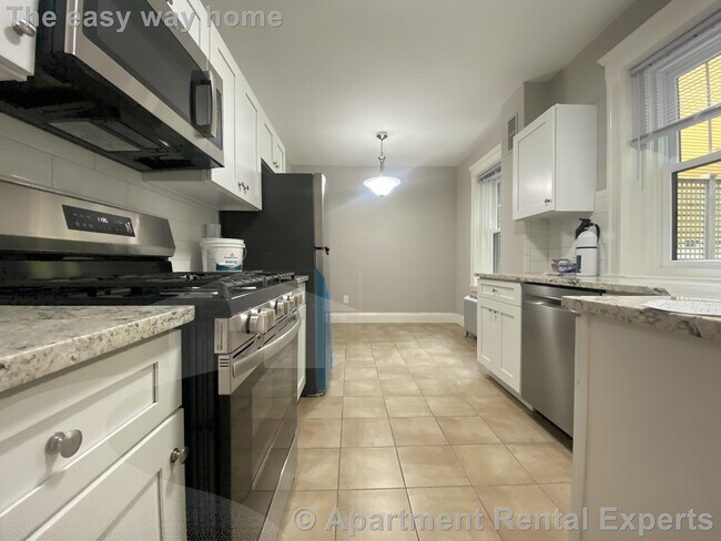 1558 Massachusetts Ave unit 4, Cambridge, MA 02138 - photo 2