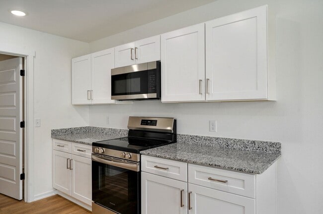 2417 E Timber Oak St, Republic, MO 65738 - photo 3