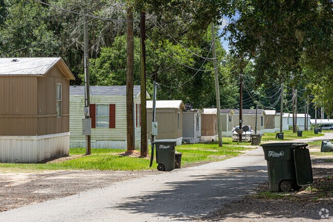 Pine Hills - Community