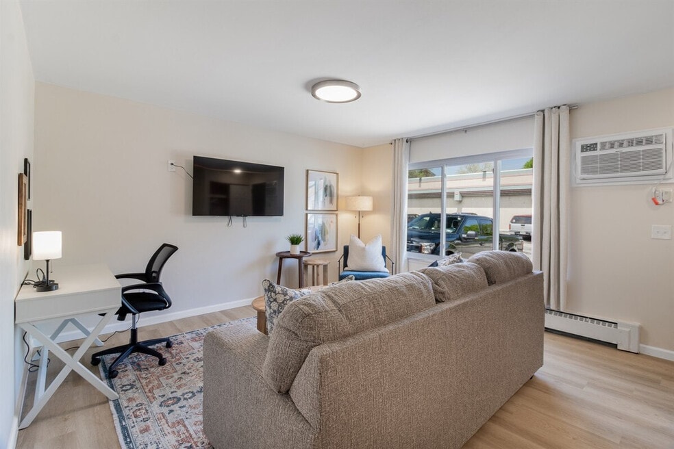 53 Hollywood Ct unit ID1032314P, Mount Clemens, MI 48043 - photo 1