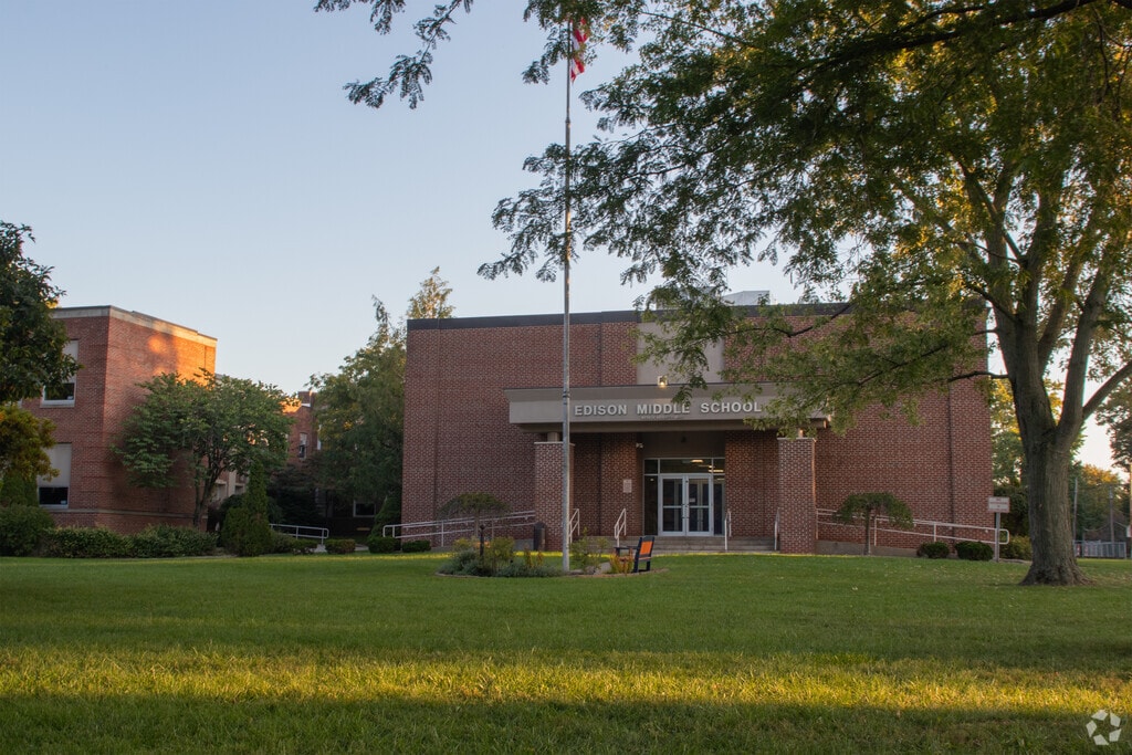 Edison Middle School provides education in the neighborhood of South Erie County