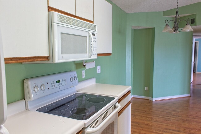 2269 Essex Dr unit 2269 J, Myrtle Beach, SC 29575 - photo 5