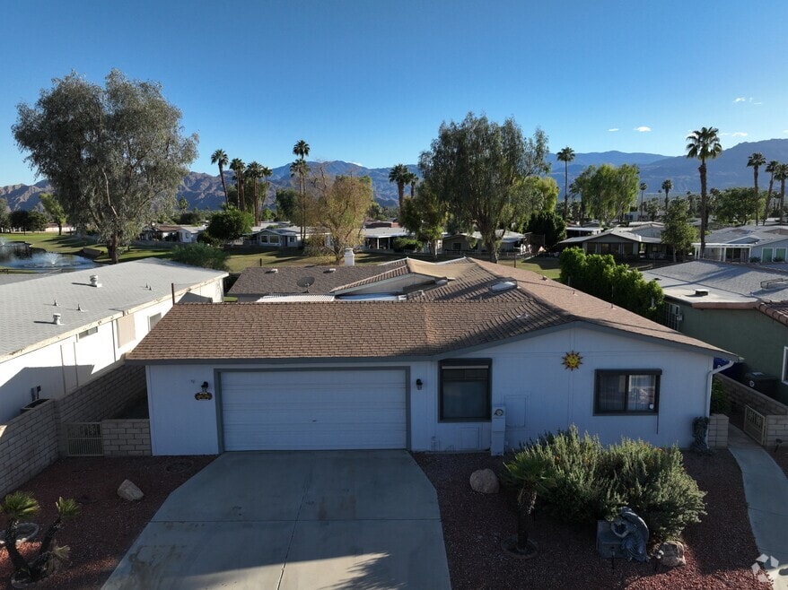 74349 Angels Camp Rd, Palm Desert, CA 92260 - photo 2