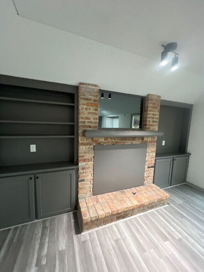 3512 Maple St, West Des Moines, IA 50265 - photo 6