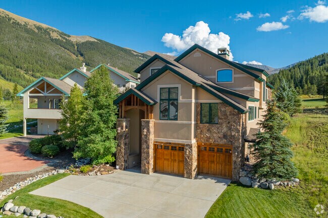 In Copper Mountain's east neighborhood you'll find more subtle and closer community living.