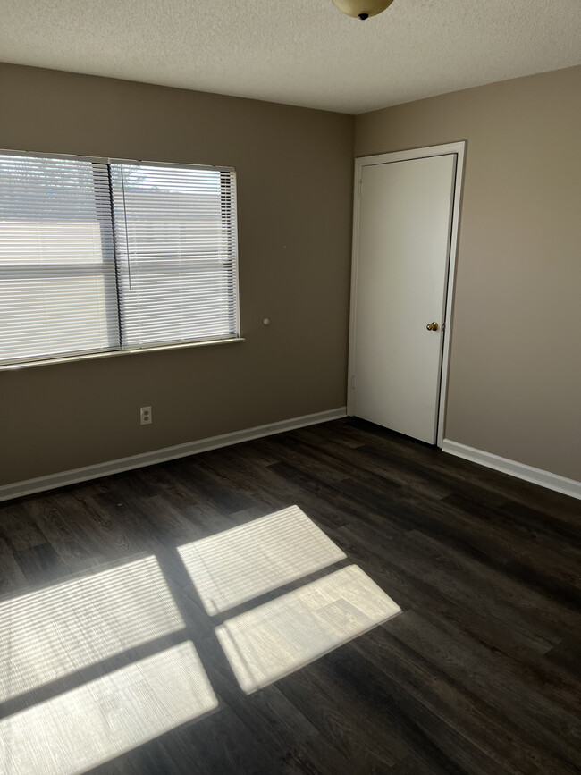 Coal Creek Apartment Homes, Oliver Springs, TN 37840 - photo 4