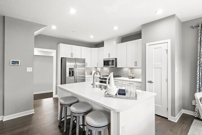 102 Ironwood St unit 38693736, Zelienople, PA 16063 - photo 3