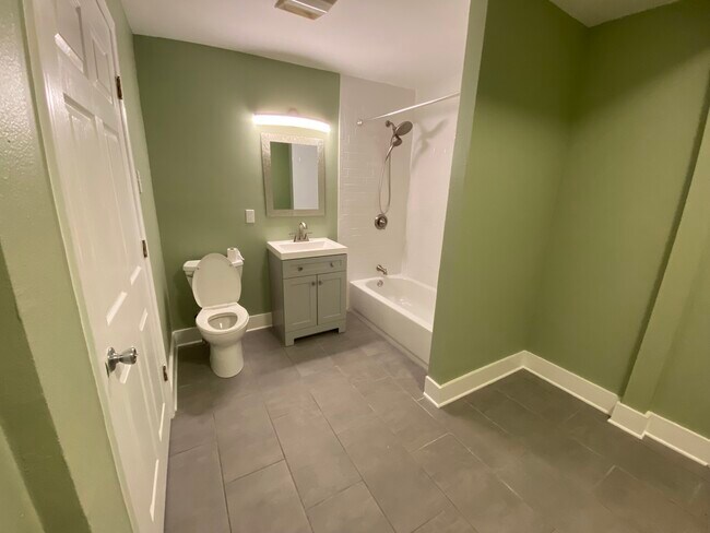 2727 Onzaga St, New Orleans, LA 70119 - photo 5