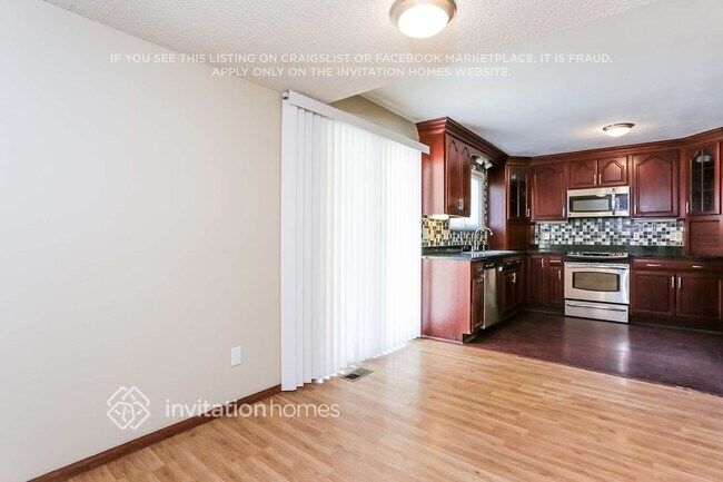 4490 S Ceylon Way, Aurora, CO 80015 - photo 6