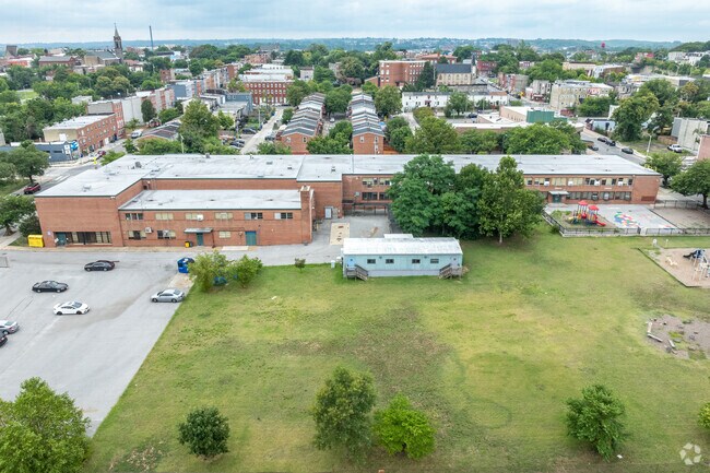 Franklin Square Elementary School
in Baltimore helps students excel.