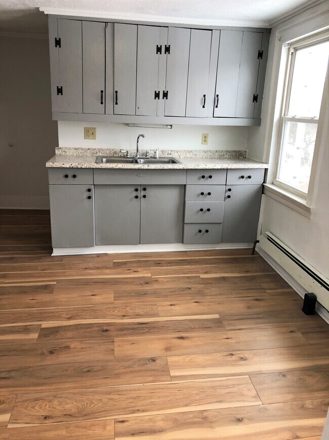 40 Railroad St Unit 2, Lancaster, NH 03584