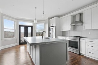 324 Tappan St Unit 2, Brookline, MA 02445