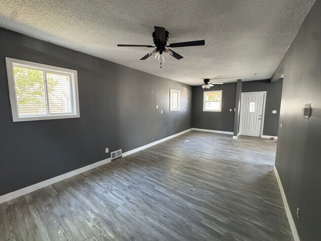 620 1st Ave, Silvis, IL 61282 - photo 5