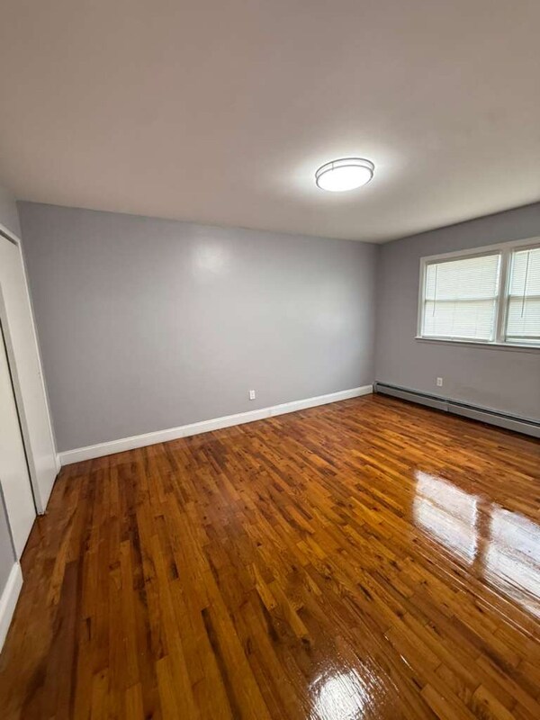 364 Williamson St, Elizabeth, NJ 07202 - photo 4