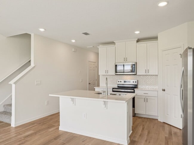 16394 Bird of Paradise Ave, Four Corners, FL 34714 - photo 7