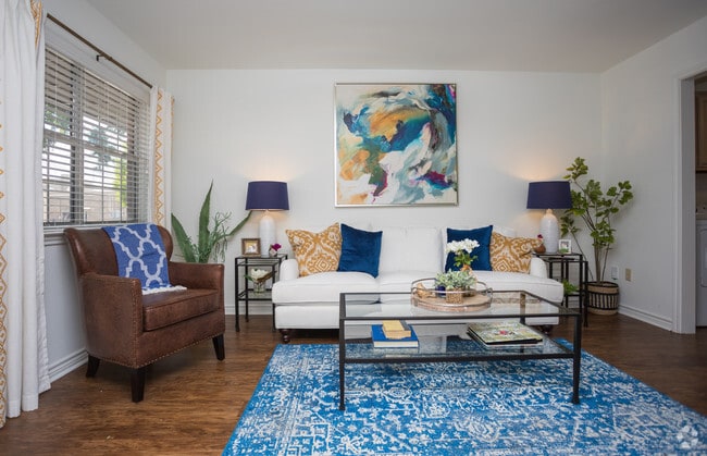 Edenborn Courts and Gardens, Metairie, LA 70002 - photo 4