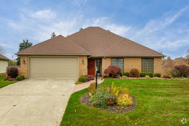 Fort Wayne's Georgetown Place features 81 villas.