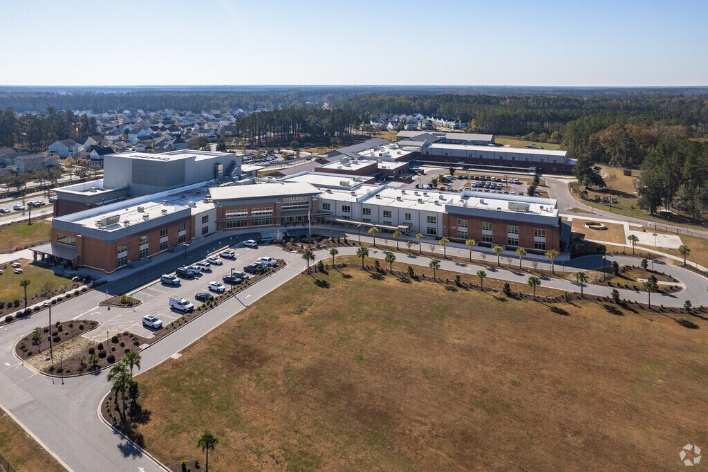 Rollings Middle School Of The Arts is a public school in Summerville.