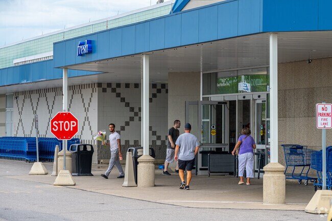 Darrough Chapel shoppers are conveniently located close to Meijer.